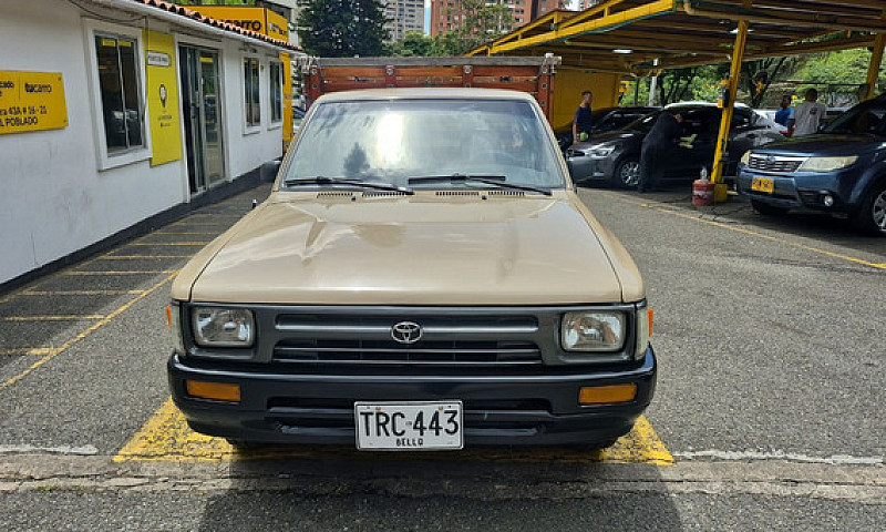 Toyota Hilix 2.4 Mt ...