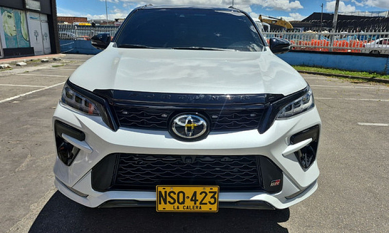 Toyota Fortuner 2.8 ...