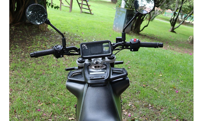 Svartpilen 200 - Bue...