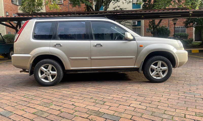 Nissan X-Trail 2.5 X...