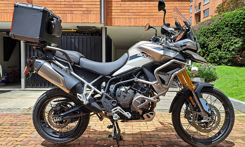 Triumph Tiger 900 Ra...