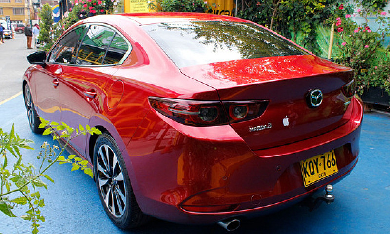 Mazda 3 2.0 Grand To...