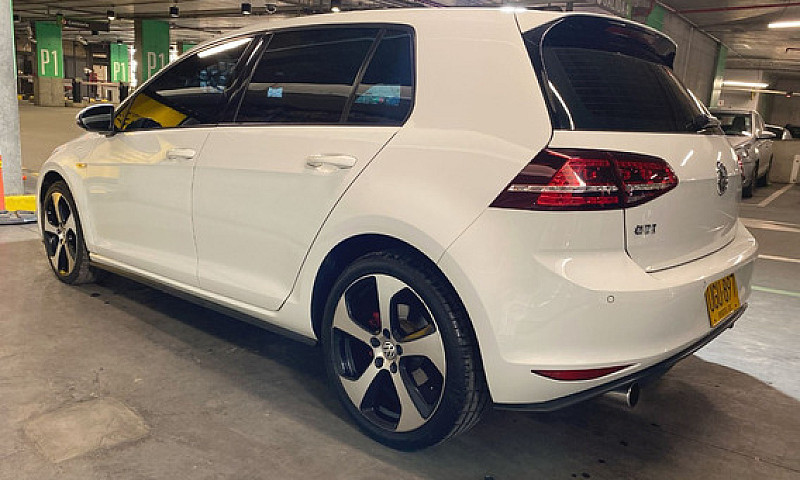 Volkswagen Golf 2.0 ...