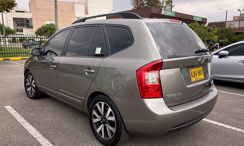 Kia Carens 2.O Rondo...