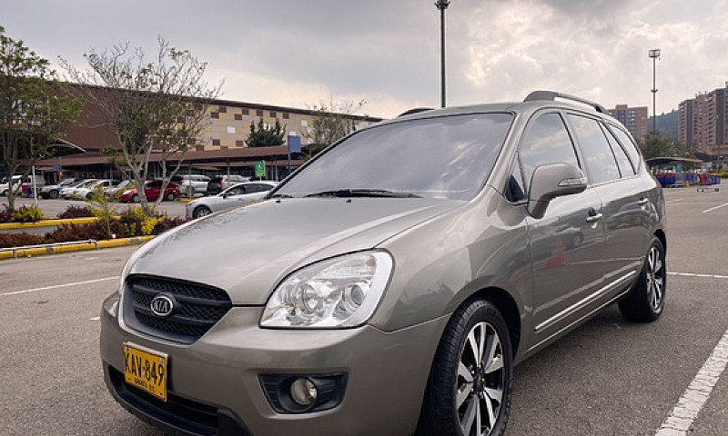 Kia Carens 2.O Rondo...