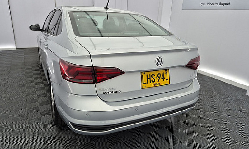 Volkswagen Virtus 1....