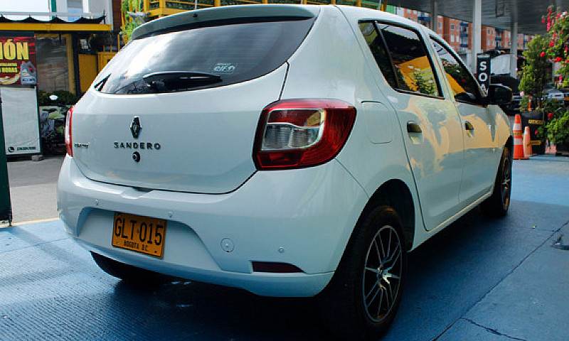 Renault Sandero 1.6 ...