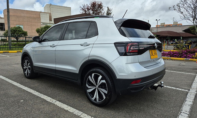 Volkswagen T-Cross 1...