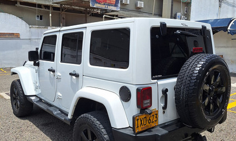 Jeep Wrangler Unlimi...