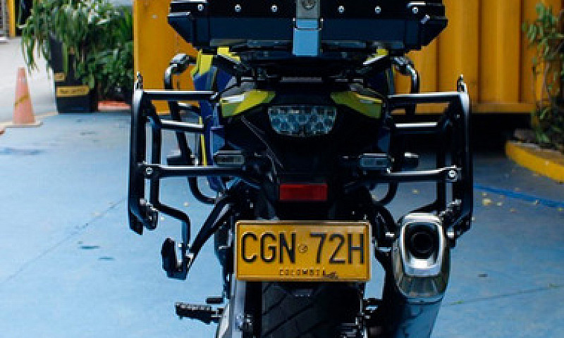 Suzuki V-Strom 800 D...