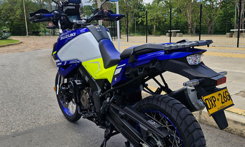 Suzuki Vstrom 1050 D...