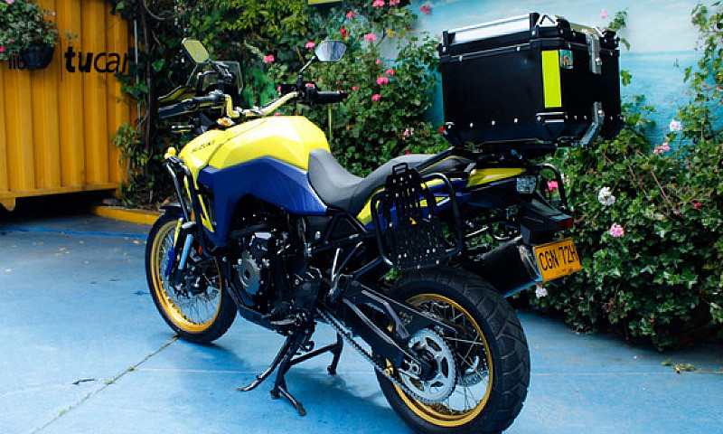 Suzuki V-Strom 800 D...