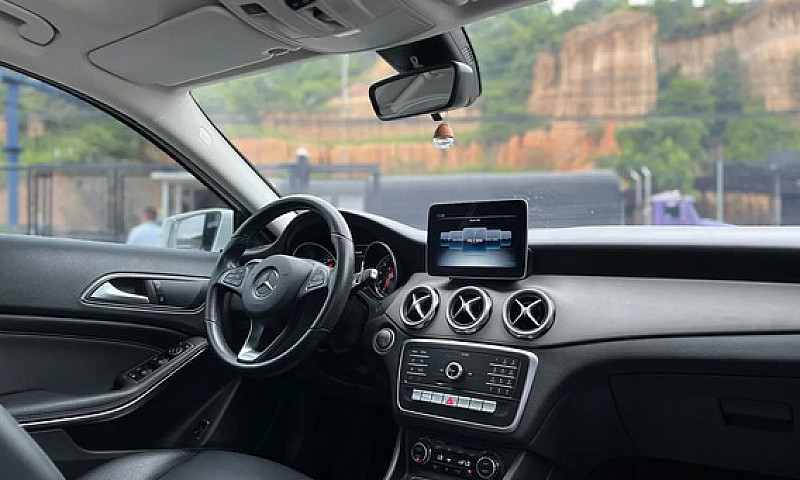Mercedes-Benz Clase ...