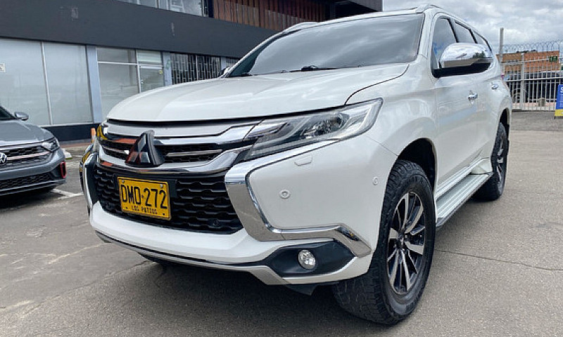 Mitsubishi Montero S...