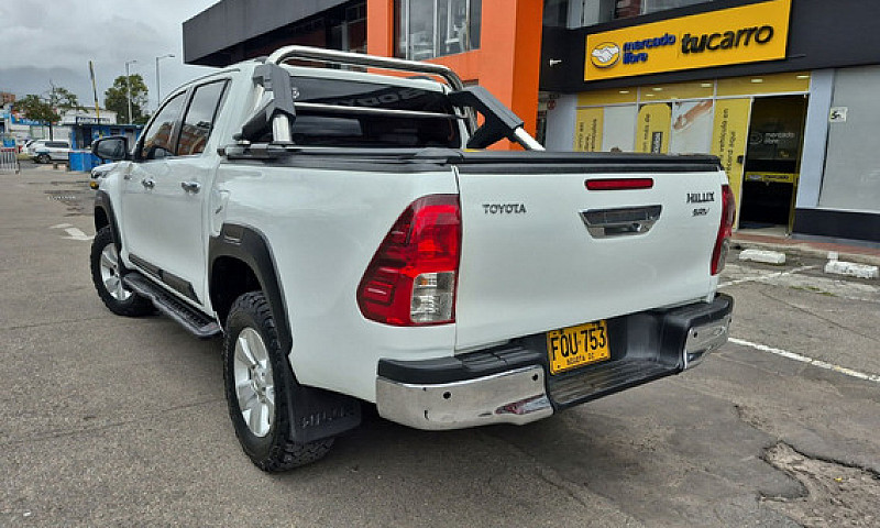Toyota Hilux 2.8 At ...