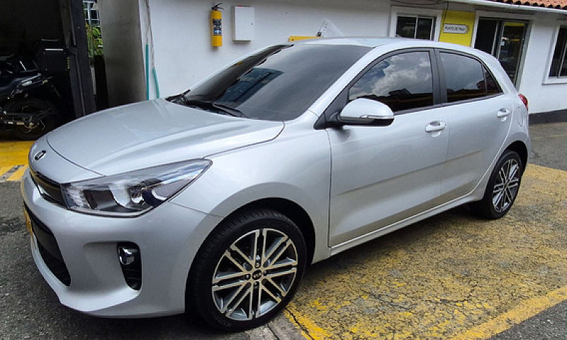 Kia Rio 1.4 Vibrant ...