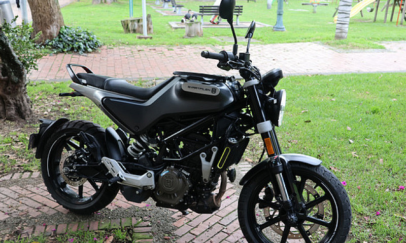 Svartpilen 200 - Bue...