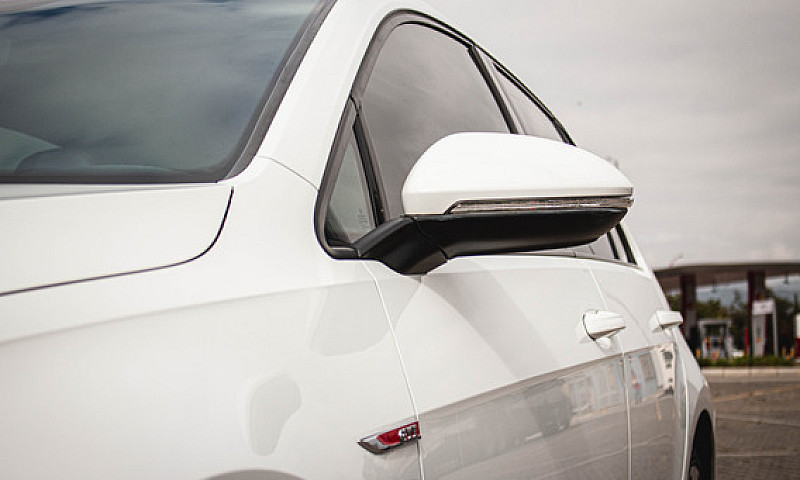 Volkswagen Golf 2.0 ...