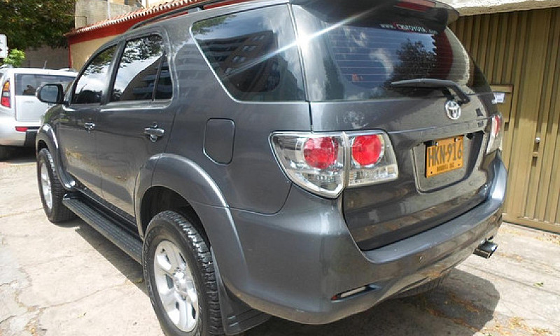 Toyota Fortuner Sr5 ...