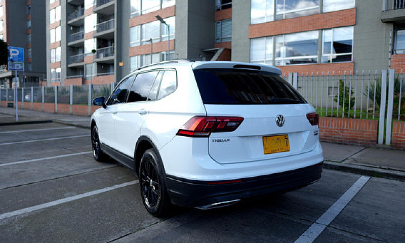 Volkswagen Tiguan Al...