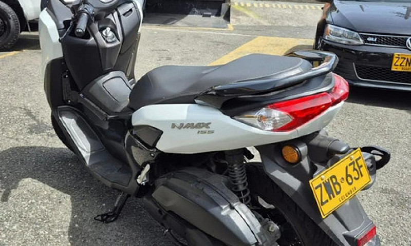 Yamaha Nmax Conneted...