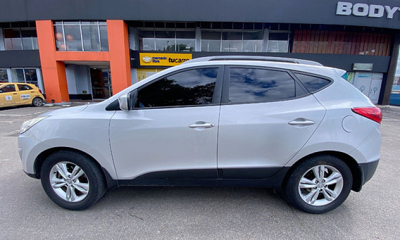 Hyundai Tucson Ix-35...