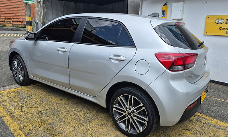 Kia Rio 1.4 Vibrant ...