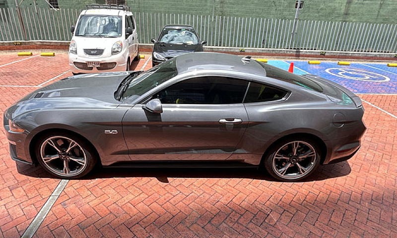 Ford Mustang Gt 5.0 ...