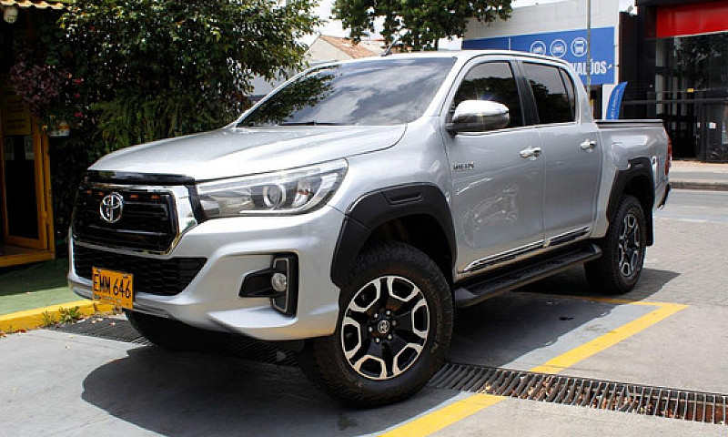 Toyota Hilux Srv 201...