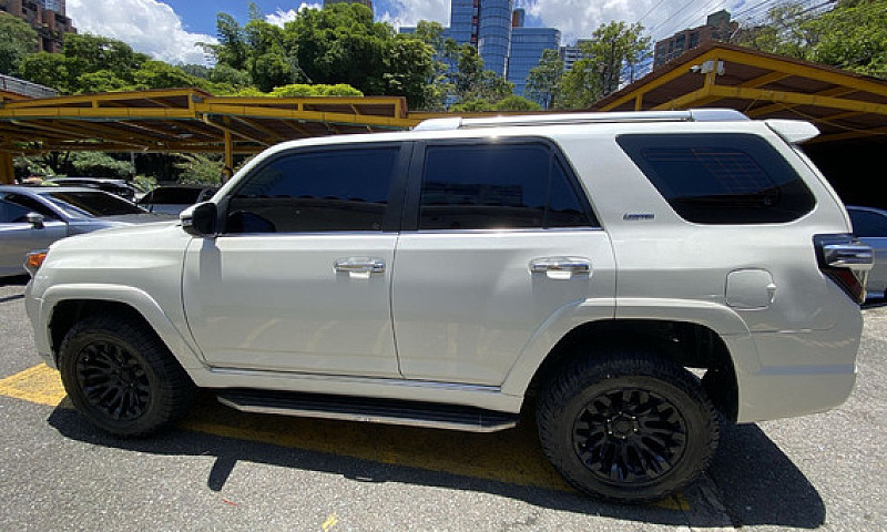 Toyota 4Runner 4.0 L...