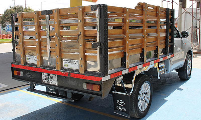 Toyota Hilux 2.5 4X4...