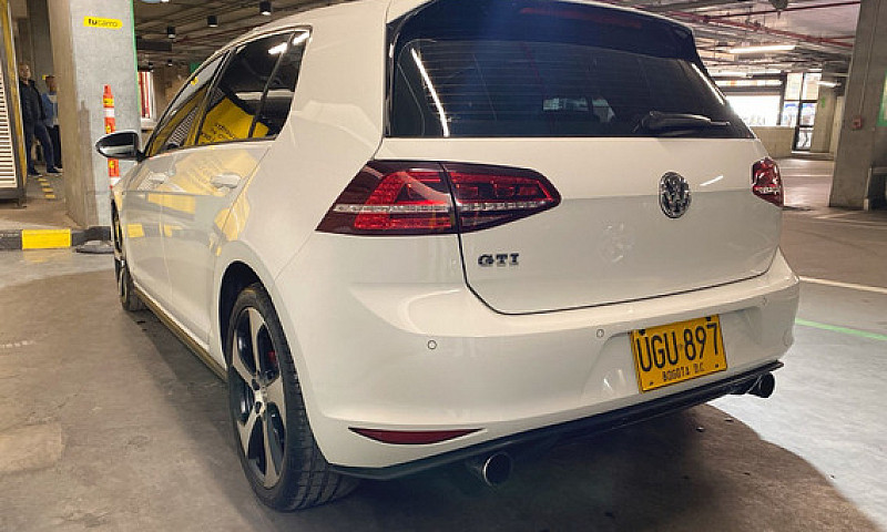 Volkswagen Golf 2.0 ...