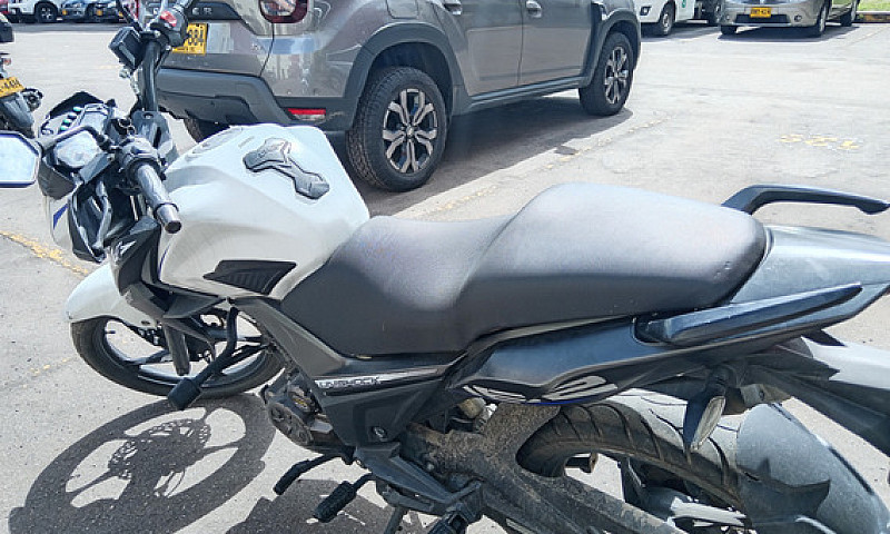 Se Vende Moto Akt Cr...