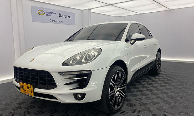 Porsche Macan ...