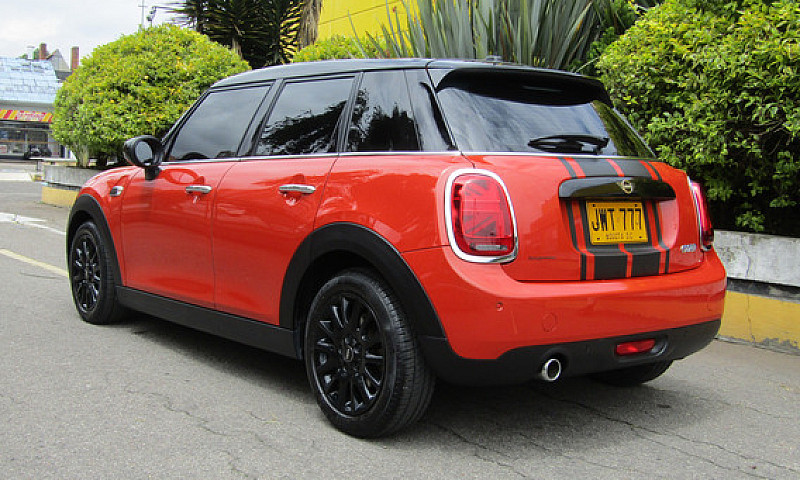 Mini Cooper 1.5 T F5...