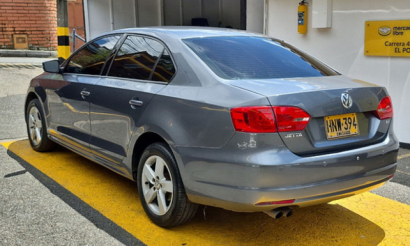 Volkswagen Jetta 2.5...