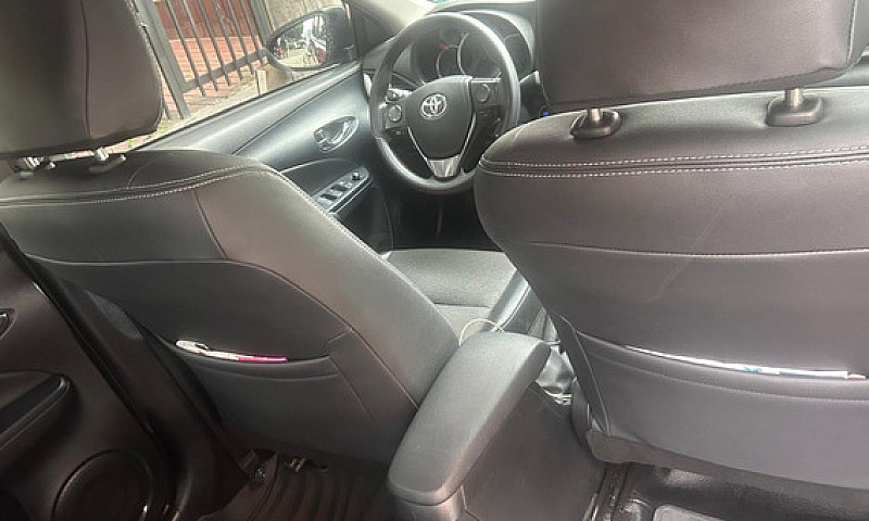Toyota Yaris 1.5 Xs ...