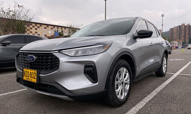 Ford Escape Active 1...