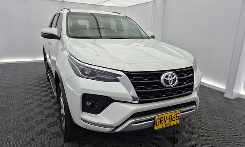 Toyota Fortuner 2.7L...