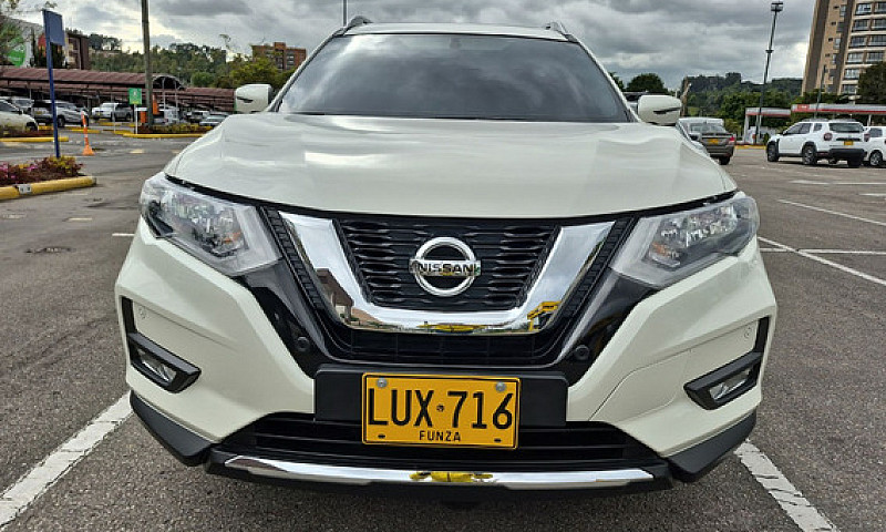 Nissan X-Trail 2.5 T...