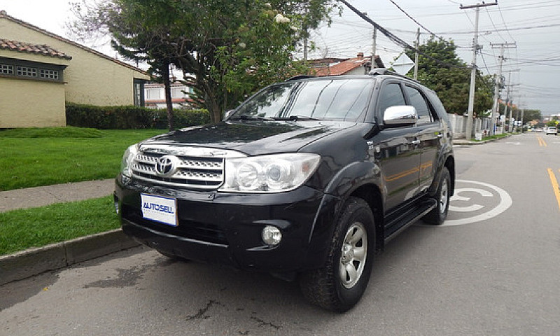 Toyota Fortuner 2.7L...