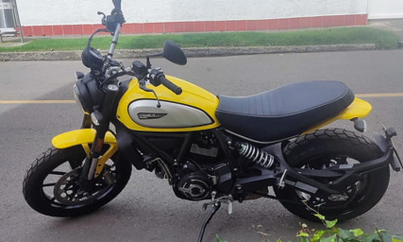 Ducati Scrambler 800...
