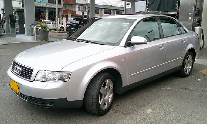 Audi A4 2.0 Multitro...