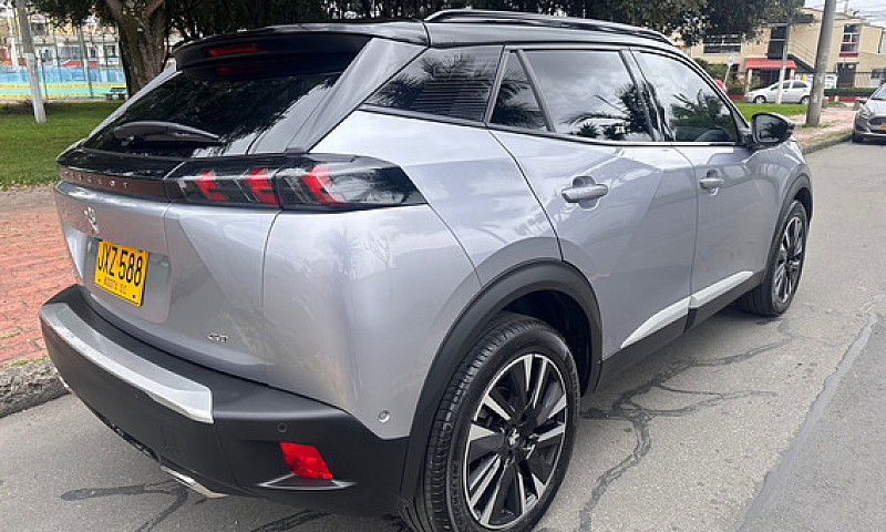 Peugeot 2008 1.2 Gt...