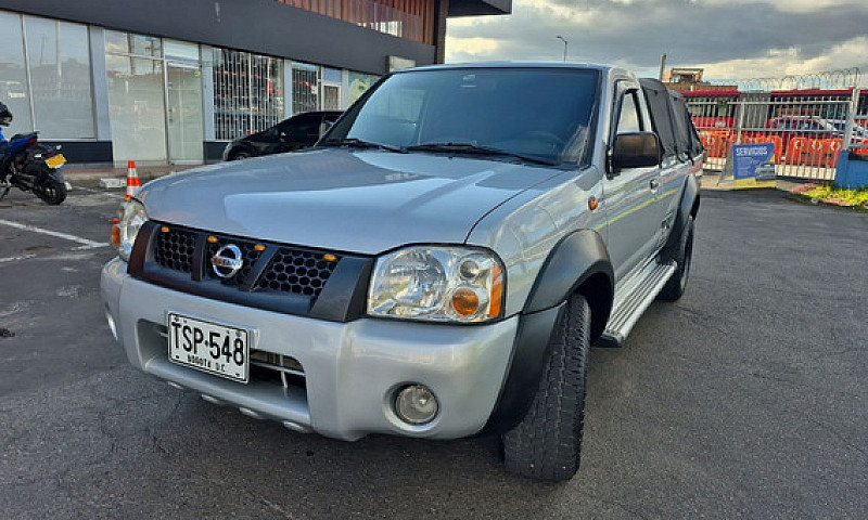 Nissan Np300 Frontie...