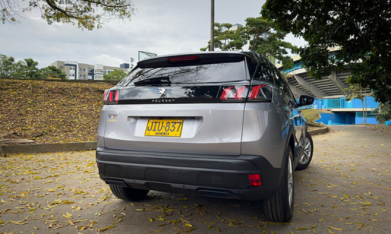 Peugeot 3008 1.6 Act...
