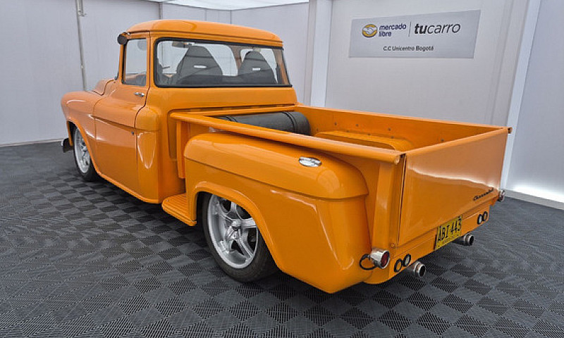 Chevroleth Apache 19...