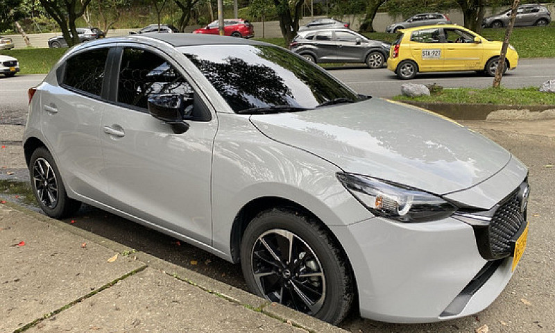 Mazda 2 2.0 Grand To...