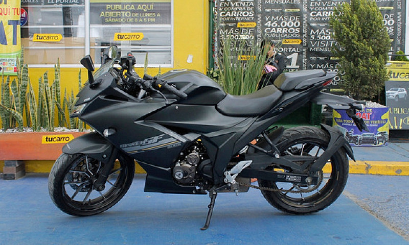 Suzuki Gixxer Sf 250...