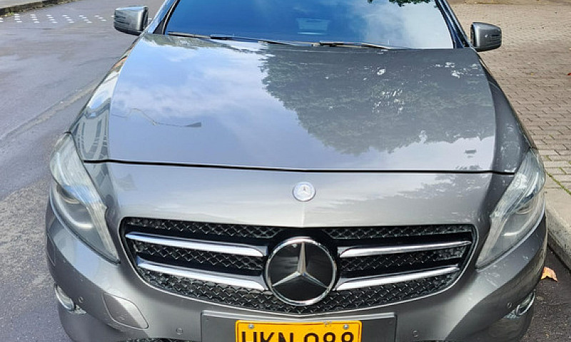 Mercedes-Benz Clase ...